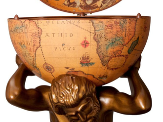 Глобус-бар Атлант для хранения алкоголя.