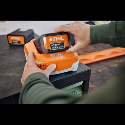 Зарядное устройство Stihl AL 301