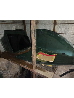 Стекло боковое на Тойота Камри 40, 4