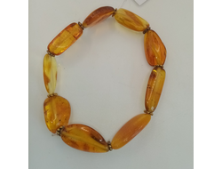 Браслет на резинке с бижутерией