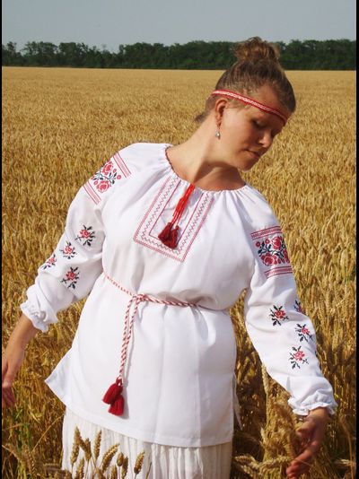 Женская вышиванка "Розы"