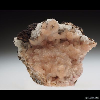 Ольмиит и кальцит. Южная Африка. 54*44*38мм.