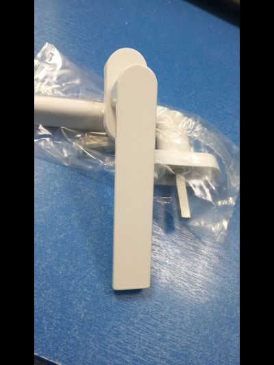 003-Ручка  оконная "Melke Линия"Белая Артикул: 00000348