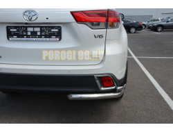 Защита заднего бампера угловая двойная d60/42 для Toyota Highlander 2014-2017