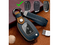 Кожаный синий чехол для выкидного ключа хендай.  На месте кнопок защитная плёнка