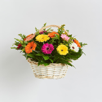 Корзина с герберами