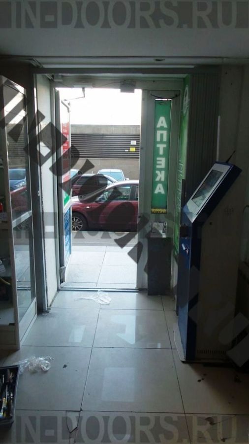 Раздвижные решетки на двери 1