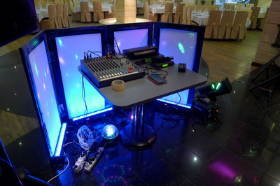 Диджейский фасад (ширма диджея)