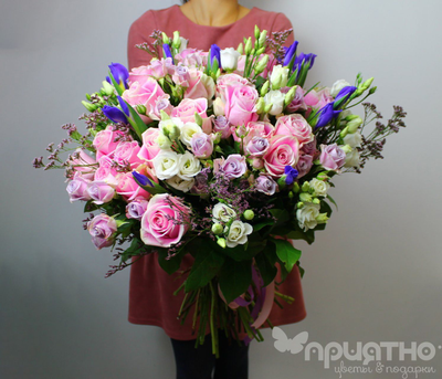 Букет цветов на 8 марта № 724