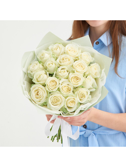 19 белых роз