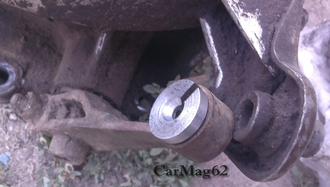 Втулка лапки сцепления металлическая М2141 на машине