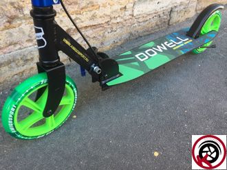Самокат eXplore Dowell черно-зеленый с ручным тормозом + светится колесо