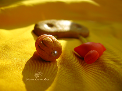 Печенюшка и Пичужка. Необычная брошь с птичкой и печенькой из термоглины