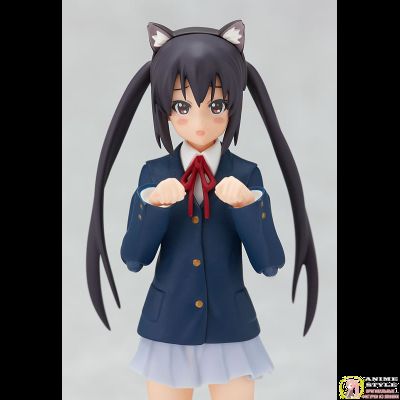 Фигурка фигма Адзуса Накано (figma Nakano Azusa School Uniform Ver.)