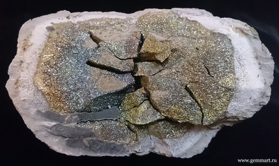 Пирит, "спектропирит", в полости конкреции. Россия. 150*100*80мм