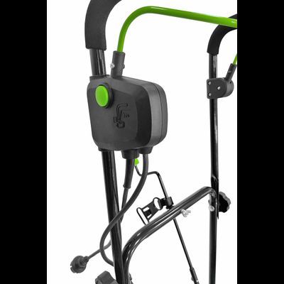 Электроснегоуборщик Greenworks SN2300