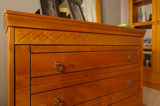 Комод Дания  №1 из массива сосны три ящика 100,5 х 40 х 81см