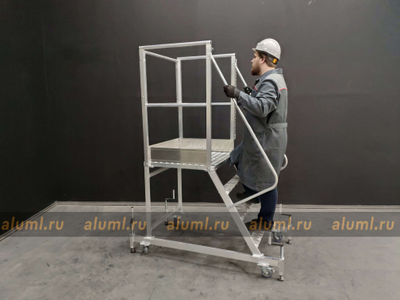 Лестница с площадкой ЛС-1.0 Винтовые опоры