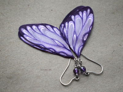 Волшебные серьги "Крылышки Феи Баклажанницы" (натуральный флюорит, шёлк)