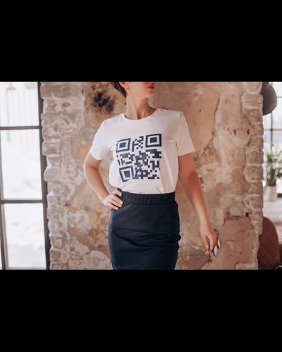 Футболка женская  "QR-код"  (белоснежный)