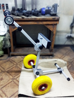 ТЕЛЕЖКА ДЛЯ ЛОДОЧНОГО МОТОРА "МИЧМАН - 2.1" (полиуретановые колеса)