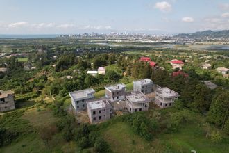 Продаются большие дома, 380 кв.м., с землёй, НЕ таунхаусы, в пригороде Батуми - Ахалисопели.