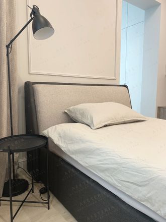 Кровать по дизайн проекту. Двухцветная кровать с мягким изголовьем на заказ в Екатеринбурге