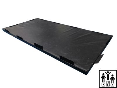 Мат борцовский (чехол импортного пр. тент) 1х2,тент, липучки, плотность 120кг/м3 толщина 4см DNN