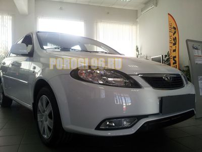 Защита радиатора Daewoo Gentra black