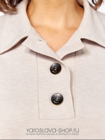 Брючный трикотажный комплект: бежевый джемпер, черные брюки