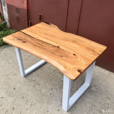 обеденный стол из карагача в светлой тонировке