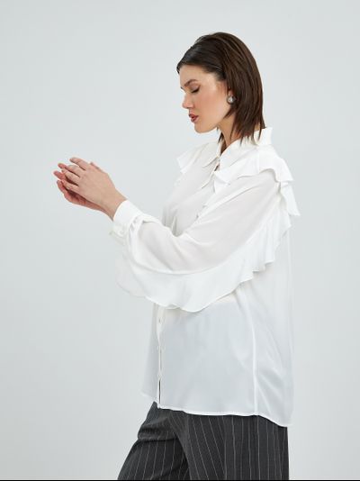 Рубашка с рюшами