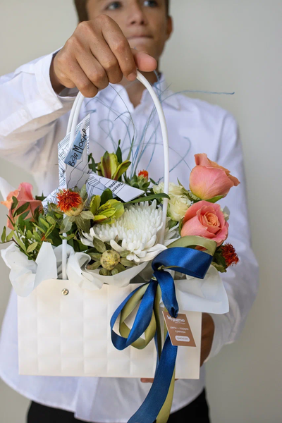 Цветочная композиция учителю / воспитателю № 854