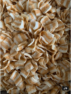 Чипсы весовые ТМ КОРОЛЬ ВКУСА БЕКОНЧИК (БЕКОН) короб 1 кг.