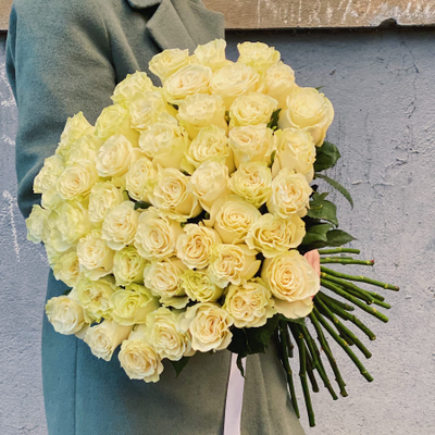 Букет из 51 белой розы 70 см