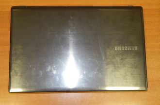 Корпус для ноутбука Samsung R520 (скол на корпусе) (комиссионный товар)