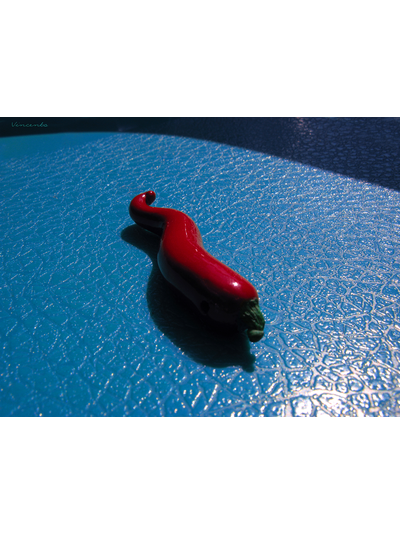 Ярко-красный кулон "Перчик Малибу"