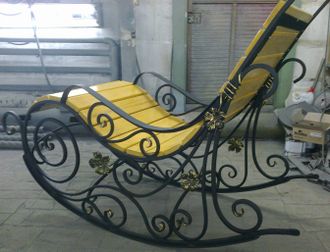 Кованая кресло качалка -Арт 029