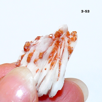 Ванадинит натуральный (щетка) №3-53: 22*20*13мм