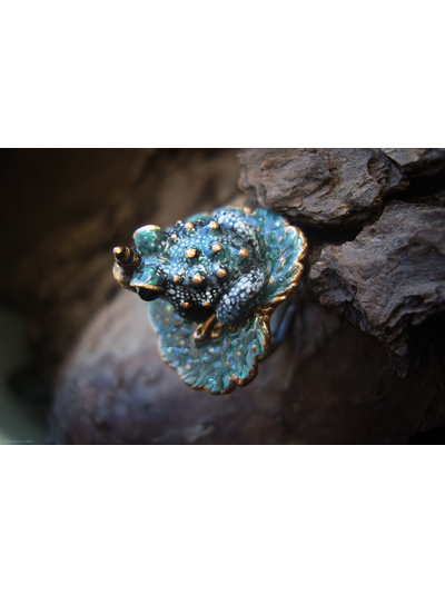 "Рапсодия осенних сумерек", фэнтези-кольцо с лягушкой-единорогом