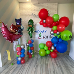 Фотозона из шаров на день рождения мальчику Герои в масках