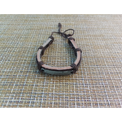 Браслет фенечка кожаный с прямоугольной пластиной 38x11 мм