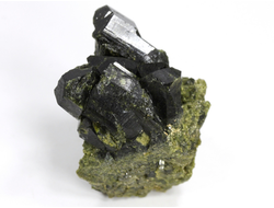 Эпидот, сросток кристаллов, Перу (40*33*30 мм, 55 г) №35866