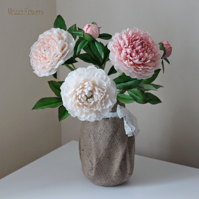 Букет пионов из полимерной глины.