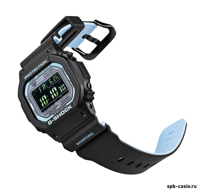 Часы Casio G-Shock GW-M5610BWD20-1ER