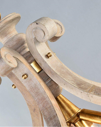 Люстра подвесная из дерева с эффектом старения.