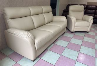 Шикарный Финский кожаный диван с креслом, легендарная фирма Pohjanmaan.