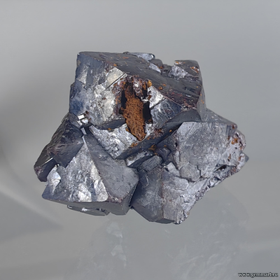 Куприт, сросток кристаллов. Россия. 31*30*31мм