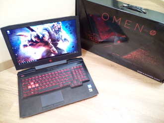 HP OMEN 15-CE018UR ( 15.6 FHD IPS i5-7300HQ GTX1050 12Gb 1Tb )