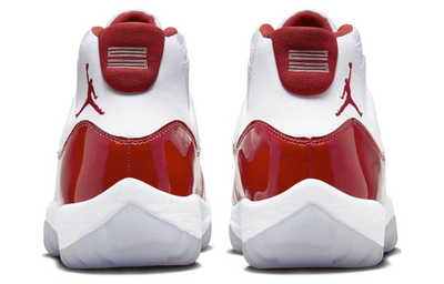 Jordan 11 flight 3 oro hotsell
